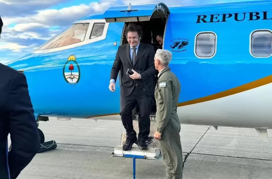 Javier Milei viajó a Perú para asistir a la asunción de Keiko Fujimori